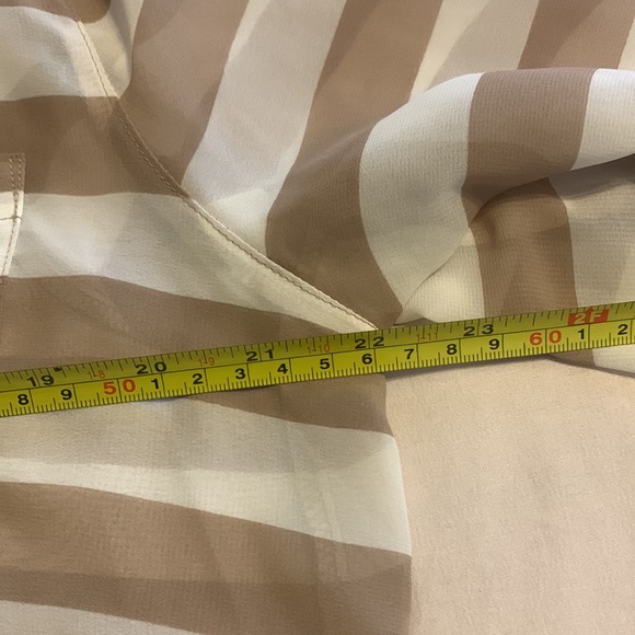 Old Navy Sheer Top - Picture 5 of 6